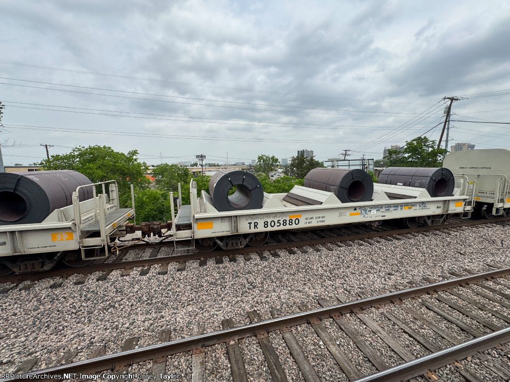 TR 805880